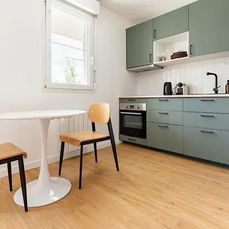 Cosy Avec Terrasse Proche De Paris Apartamento